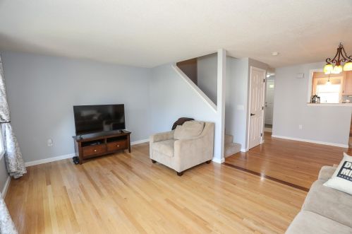 3 Whitewater Dr, Concord NH 03303-1546 exterior