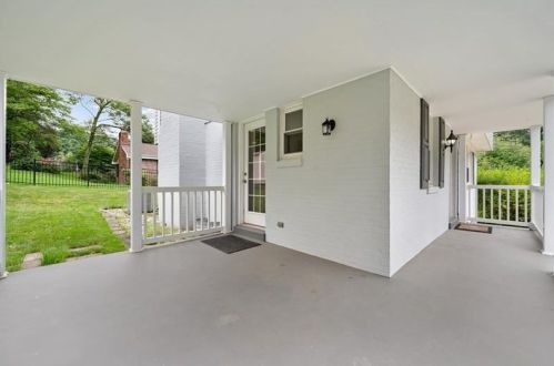 149 Loire Valley Dr, Pittsburgh, PA 15209-1070