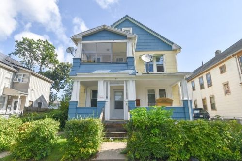 93 Clantoy St, Springfield MA  01104-2445 exterior