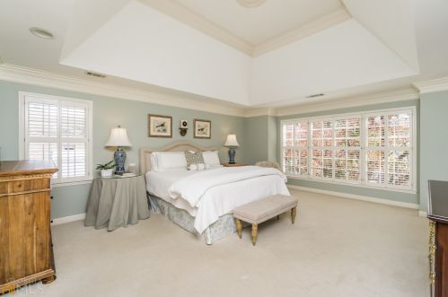 7710 Dunvegan Close, Atlanta GA 30350-5504 exterior