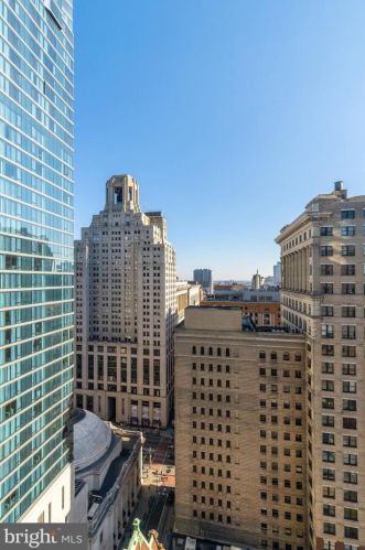 111 15th St, Philadelphia PA  19102-2625 exterior