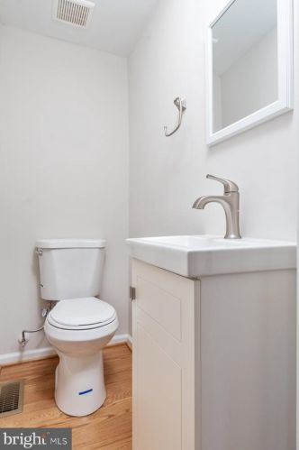 406 Broadview Blvd, Glen Burnie MD 21061-1905 exterior