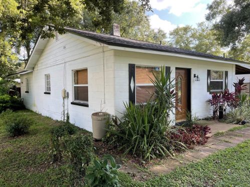 1434 Arctic St, Tampa, FL 33604-1104