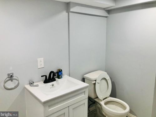 6442 Limekiln Pike, Philadelphia PA 19138-3103 exterior