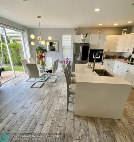 12049 Knightsbridge Ln, Fort Pierce FL 34987-2731 exterior