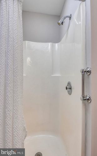 4206 Mt Vernon Memorial Hwy, Alexandria VA 22309-2809 exterior