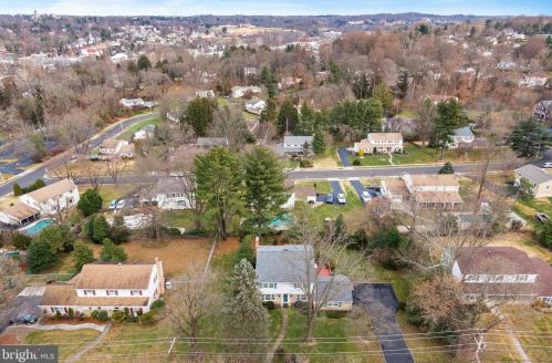 441 Moreland Rd, Huntingdon Valley PA 19006-7803 exterior