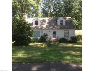 1471 Marview Dr, Cleveland OH  44145-2342 exterior