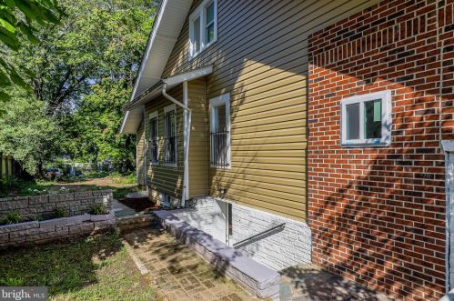 1611 25th St, Washington DC 20020-5361 exterior