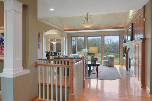 1676 Isabella Pkwy, Chaska MN 55318-3214 exterior