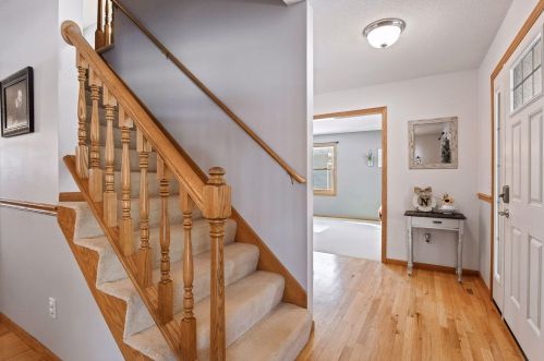 799 Ashley Dr, Chaska MN 55318-1540 exterior