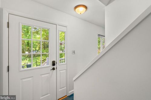 10100 Stoneybrook Dr, Silver Spring, MD 20910-1064