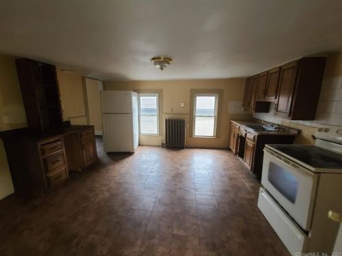 20 Clark St, Hartford, CT 06120-2009