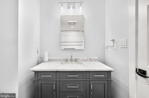 1316 T St, Washington DC 20009-4438 exterior