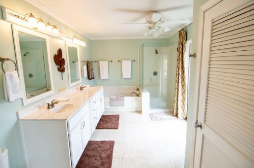 6688 Brandon Ml Rd, Atlanta GA 30328-2031 exterior