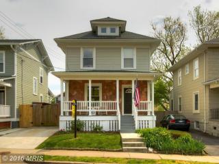121 Clifford Ave, Alexandria, VA 22305-2704