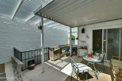 720 Roller Coaster Rd, Tucson AZ 85704-2628 exterior