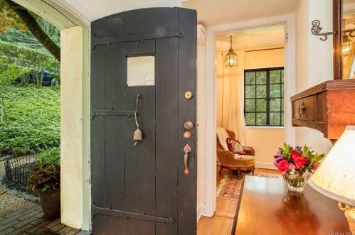 21 Pne Rd, Briarcliff NY 10510-2203 exterior