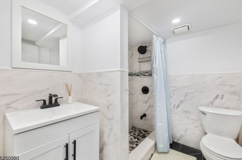 24 Hilton Ave, Maplewood NJ  07040-2921 exterior