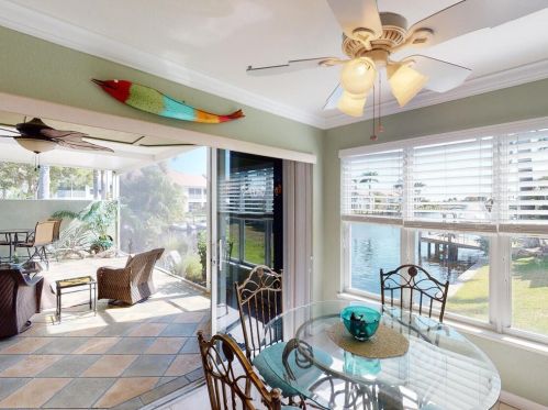 203 Eveningstar Cay, Naples FL 34114-9612 exterior