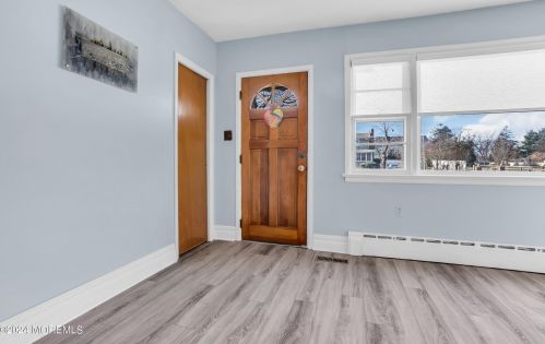 6 Elmwood Ave, West Long Branch NJ  07764-1821 exterior