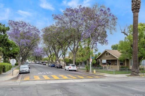 206 Valencia Dr, Fullerton CA 92833-3235 exterior