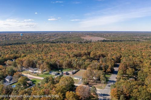 626 Berkeley Ave, Berkeley Township NJ 08721-3703 exterior