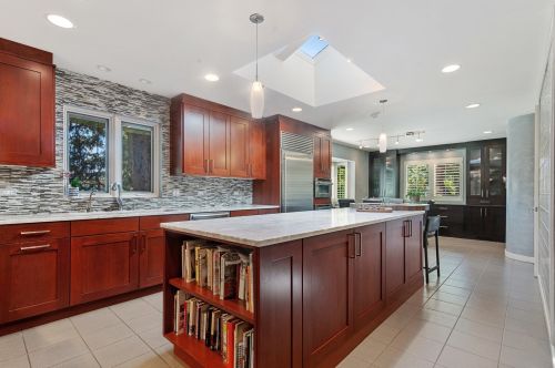 6461 Longmeadow Ave, Chicago IL 60712-3205 exterior