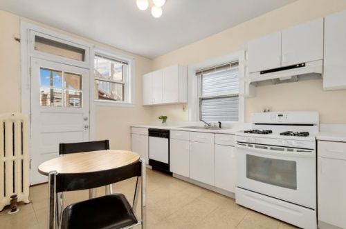 5428 Sawyer Ave, Chicago IL 60632-2624 exterior