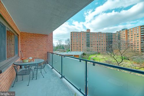 4201 Cathedral Ave, Washington DC  20016-4901 exterior