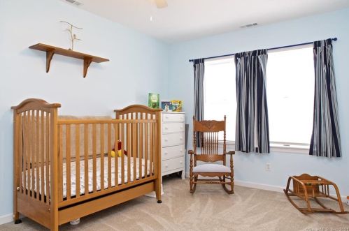 28 Adams Ave, Norwalk CT 06851-2801 exterior