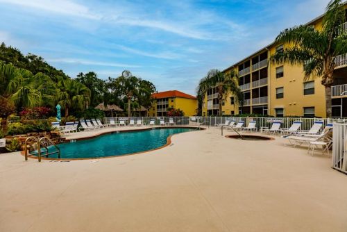 9185 Celeste Dr, Naples FL 34113-3091 exterior