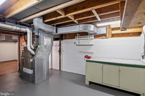 11814 Coldstream Dr, Rockville MD 20854-3620 exterior