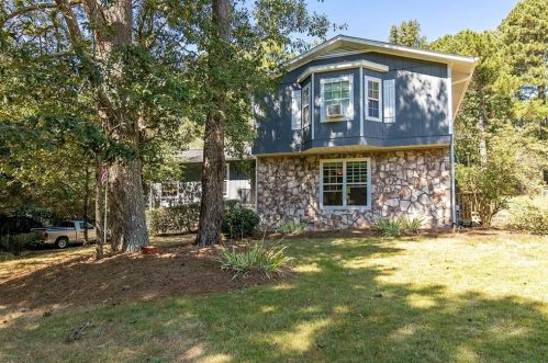 4169 Valley Brook Rd, Lithonia, GA 30039-4282