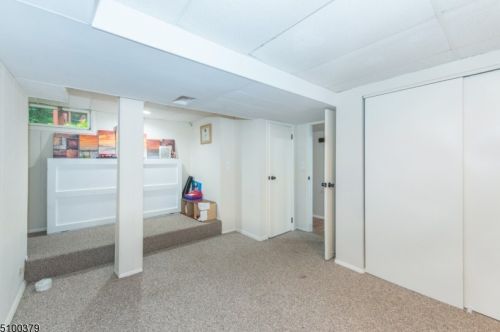 34 Summit Rd, Sparta NJ  07871-1411 exterior