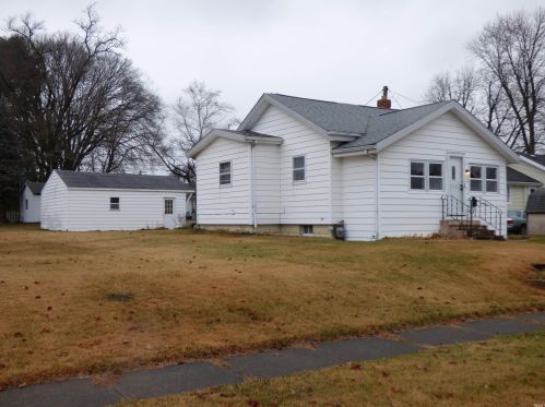 1034 Broadway St, Mishawaka IN 46545-6134 exterior