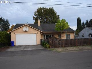7230 70 Ave, Portland OR  97206-7928 exterior
