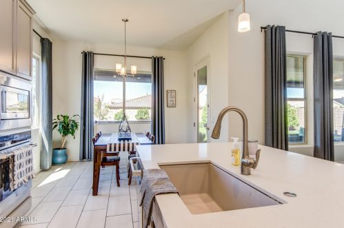 31314 1 Pl, Phoenix AZ 85022-2316 exterior