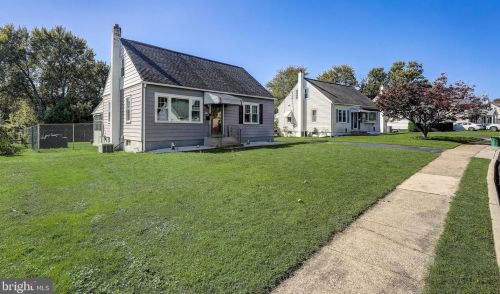 4112 Woodland Ave, Chester PA 19015-1628 exterior