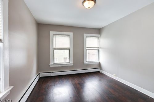 170 Oliver St, Newark NJ 07105-2007 exterior