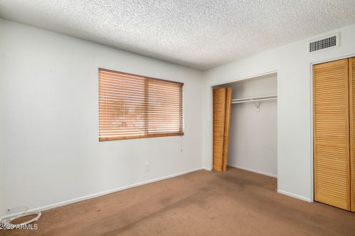 1430 53 Ave, Phoenix AZ 85043-1747 exterior