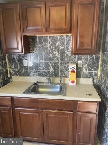 3725 17th St, Philadelphia PA  19140-3530 exterior