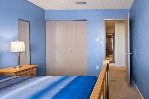 7241 Coronado Cir, Austin TX 78752-2008 exterior