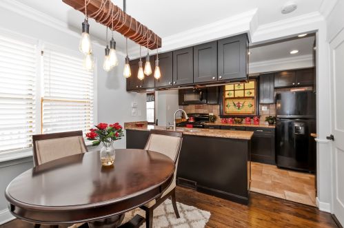 10025 Claremont Ave, Chicago IL 60643-1921 exterior