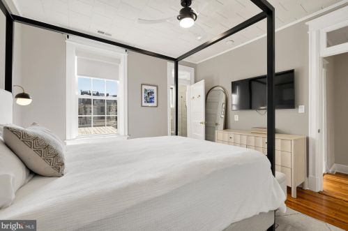 1218 Fairmont St, Washington DC  20009-5322 exterior