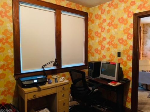 72 Pine St, Bridgewater NJ 08807-2719 exterior