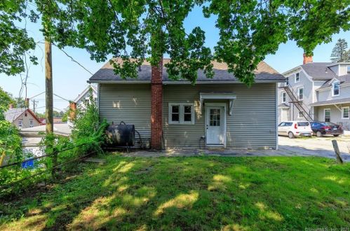 105 Cottage St, Killingly CT 06239-3026 exterior