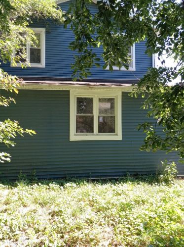 7936 Merrill Ave, Chicago, IL 60617-1118