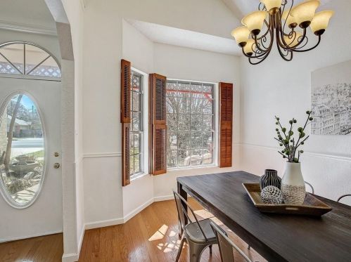 8012 Elkhorn Mountain Trl, Austin TX  78729-6463 exterior