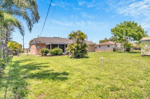 5040 31 Ave, Naples FL 34116-8104 exterior